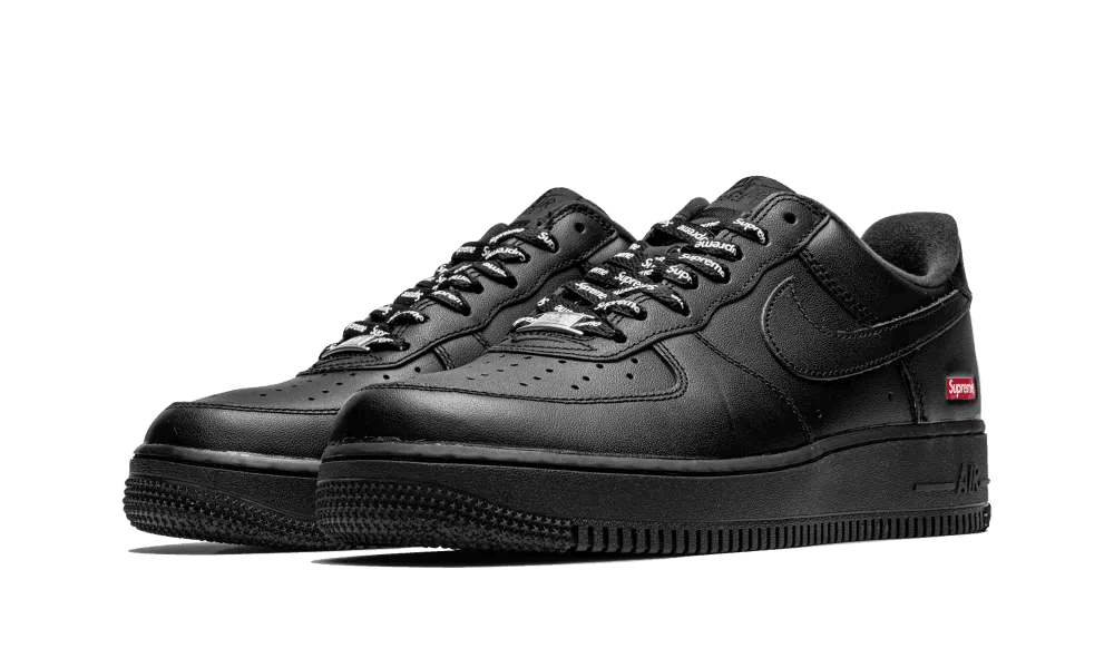 Nike Air Force 1 Low Supreme fekete