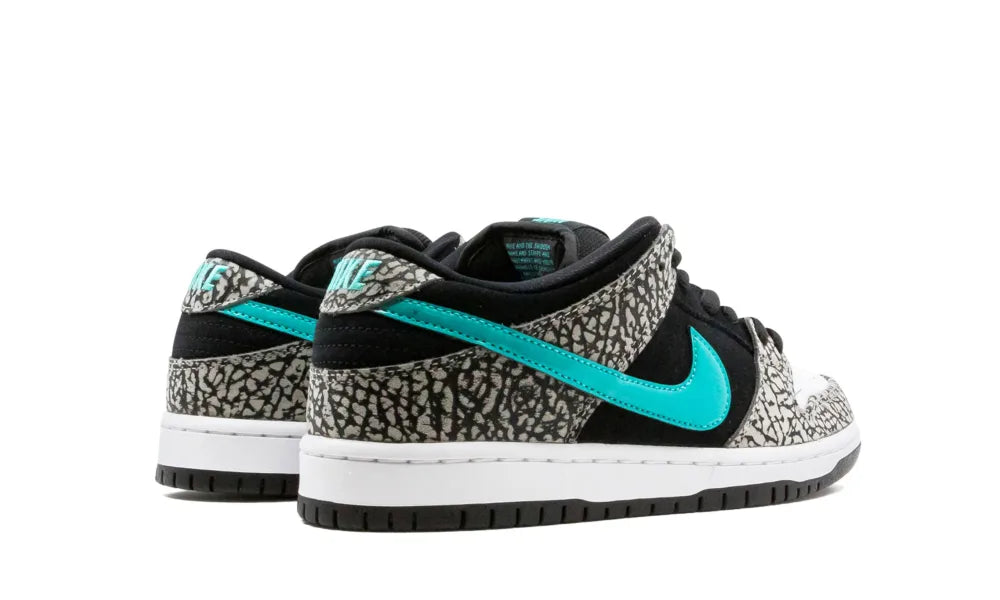 Nike SB Dunk Low atmos Elephant