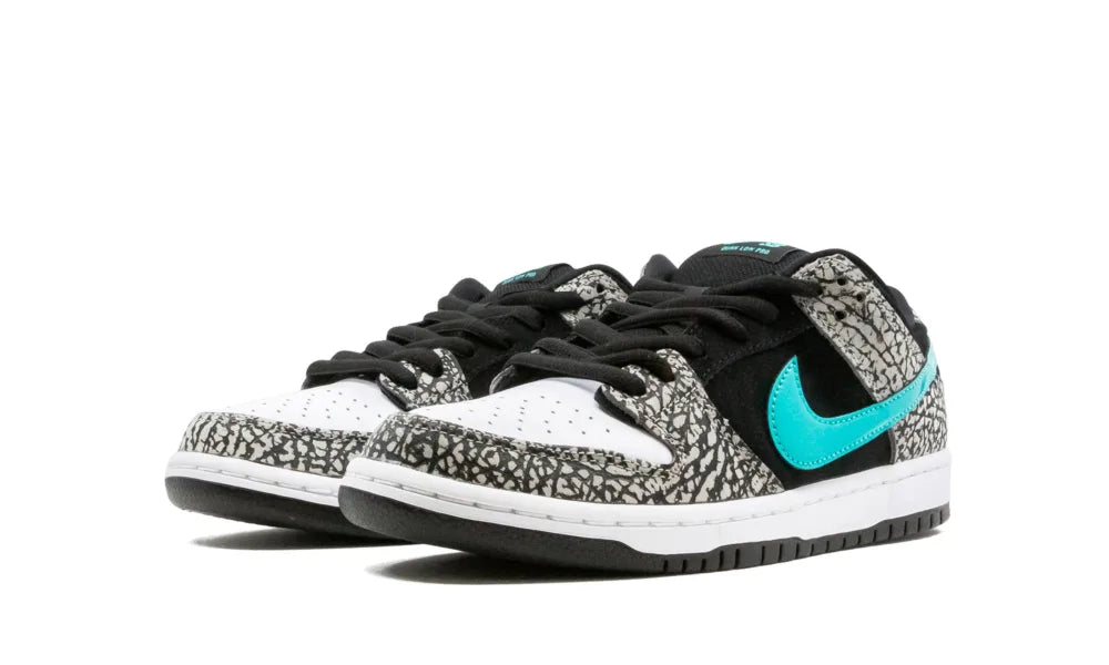 Nike SB Dunk Low atmos Elephant