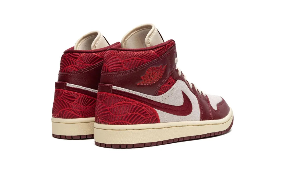 Jordan 1 Mid SE Tiki Leaf Team Red (W)