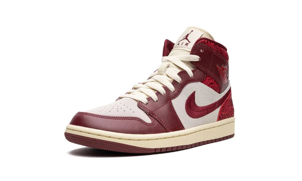 Jordan 1 Mid SE Tiki Leaf Team Red (W)