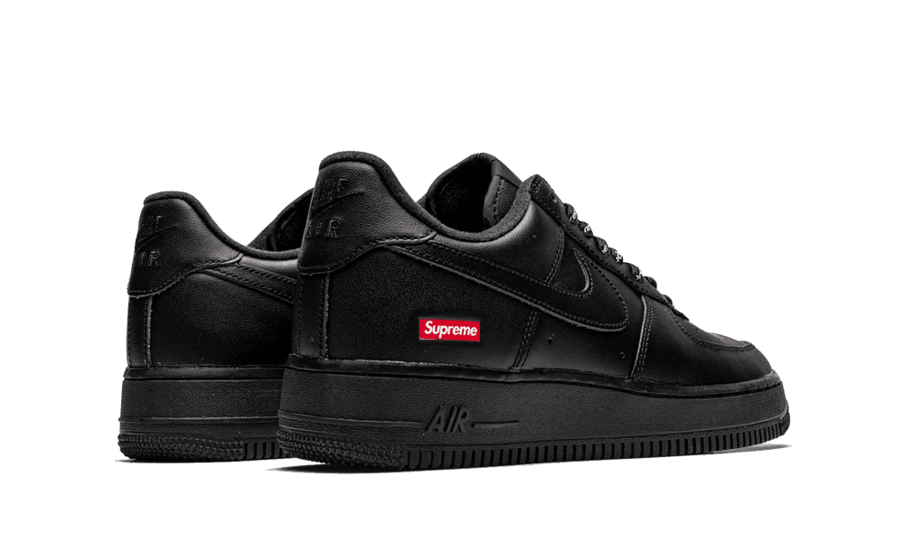 Nike Air Force 1 Low Supreme fekete